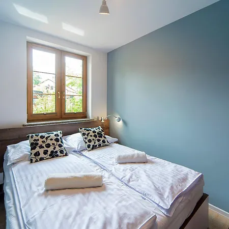 Karpacz4you NAD ŁOMNICZKĄ Apartament przy Deptaku 9,8 - Garaż - Polska Złota Jesień na szlaku !!!